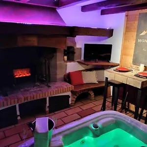 https://gite-les-spa-de-lancienne-ferme.hotels-rhonealpes.com